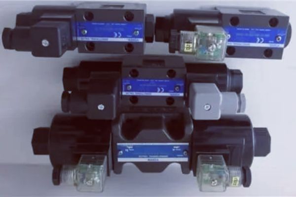 DSG-01,DSG-03,DSG-005系列油研电磁阀,YUKEN电磁换向阀